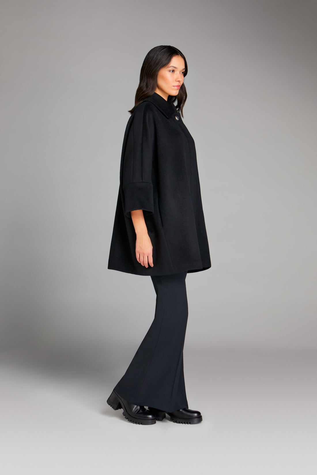 MANTELLA OVER