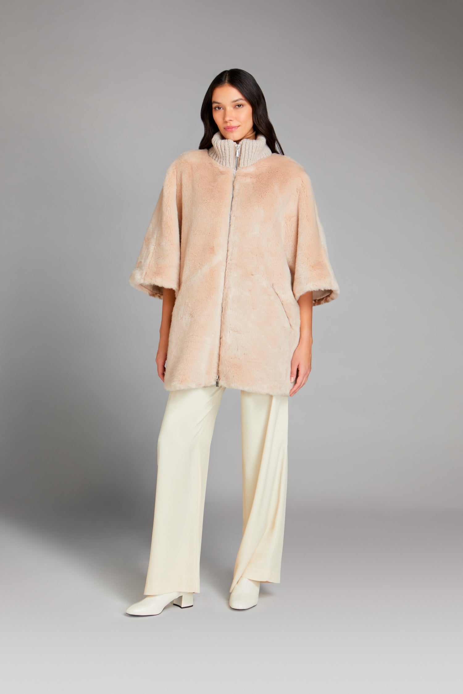 MANTELLA OVERSIZE in FAUX FUR